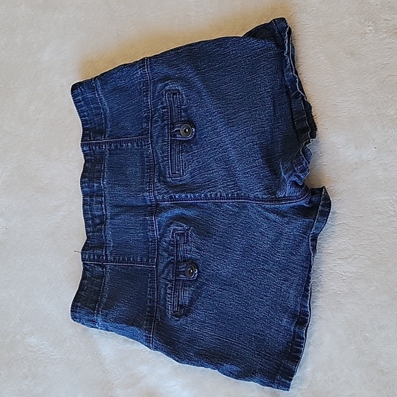Miley Cyrus & Max Azria size 13? High Rise Denim Shorts - Picture 5 of 5